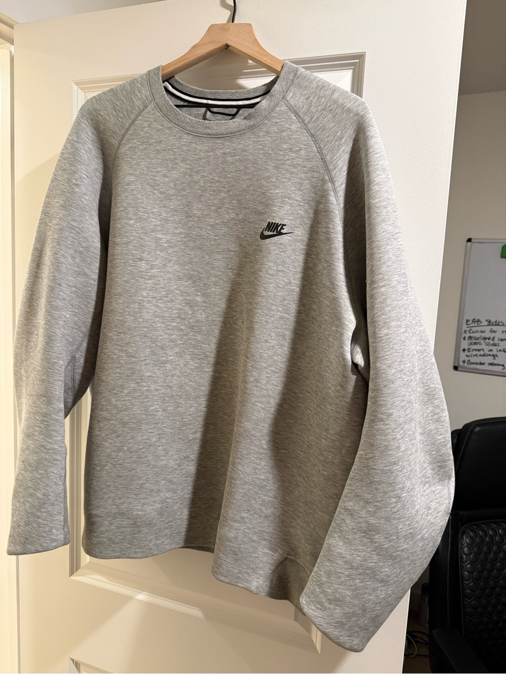 Nike Men’s Light Gray Crewneck Sweatshirt with Black Logo